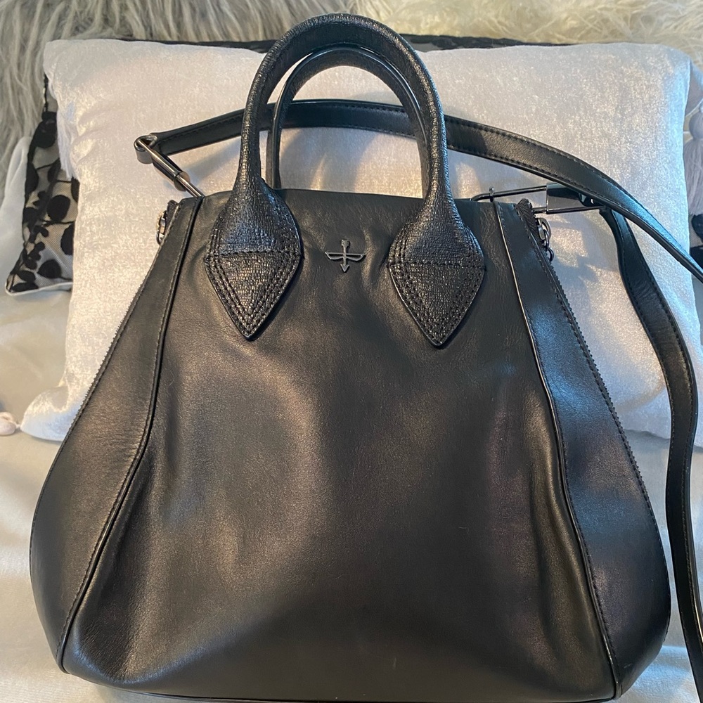Pour La Victoire black small handbag with crossbody strap